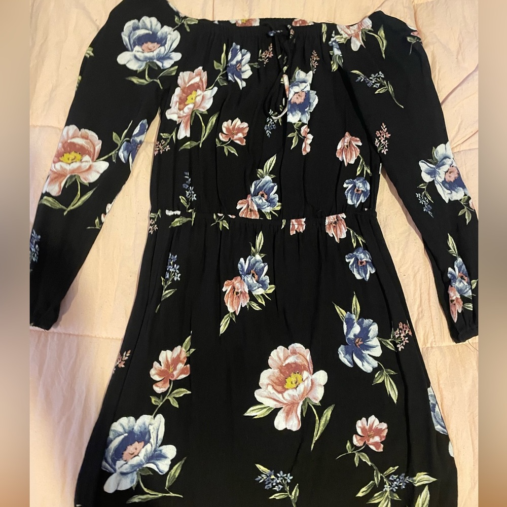 flowery kendal and kylie long sleeve dress